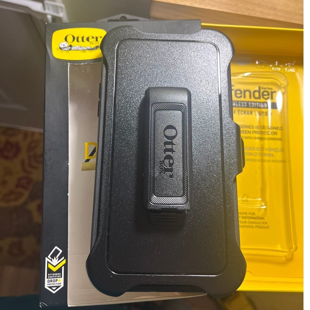NEW OtterBox Defender Series Rugged Protection Screenless Ed. Iphone 11 Pro Max - Picture 3 of 6